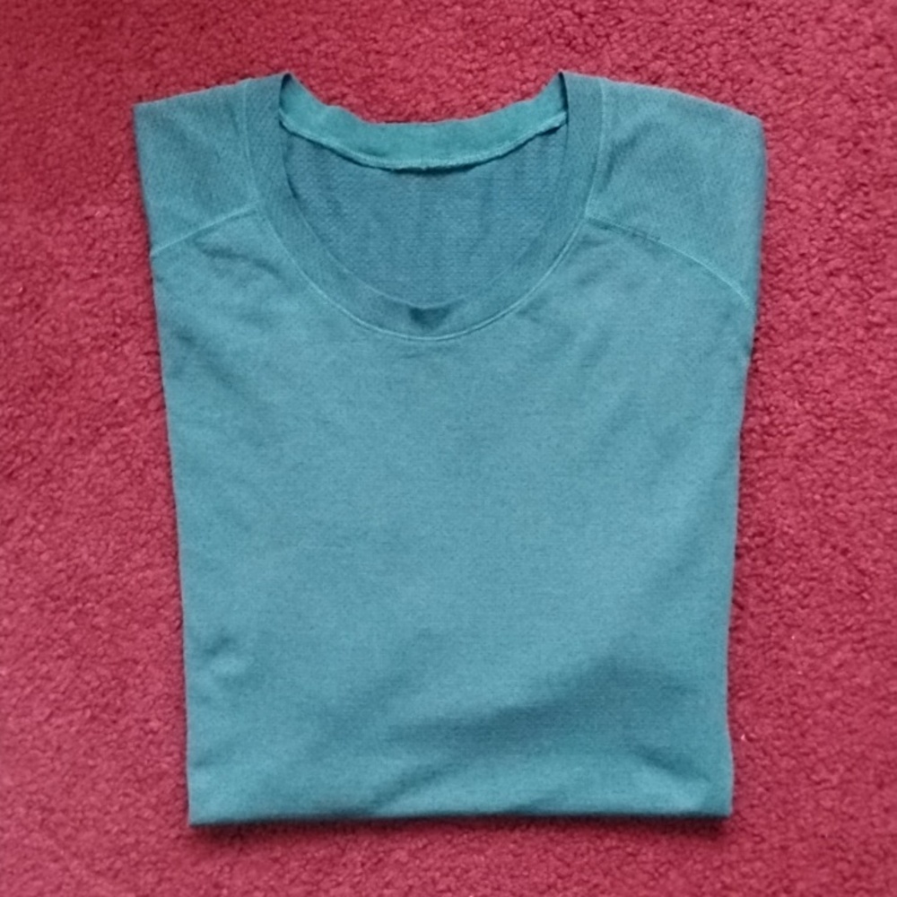 Lululemon shirt mens workout